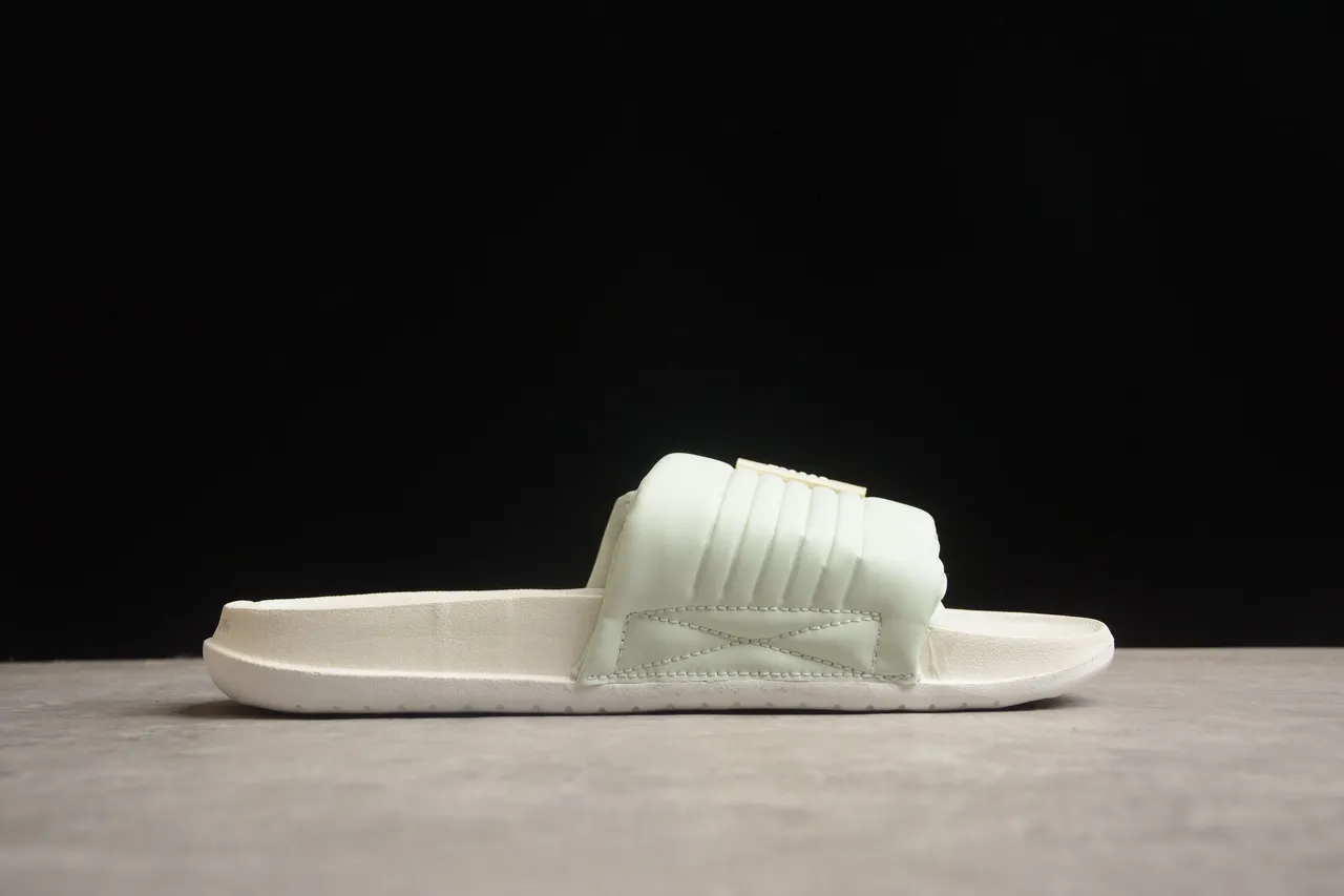 Nike Benassi JDI Pale Mint Green Slippers 12