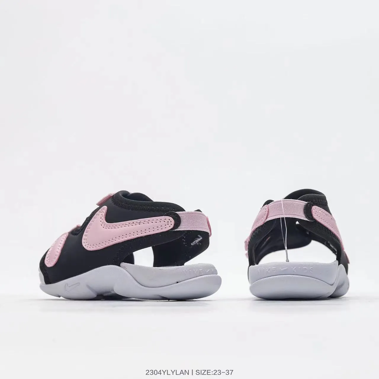 Nike Black and White Adjustable Strap Casual Sandals 11