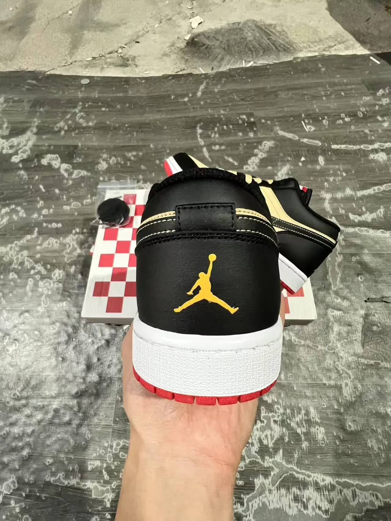 Nike Black Beige Low-Top Leather-and-Synthetic Upper Lifestyle Sneakers 8