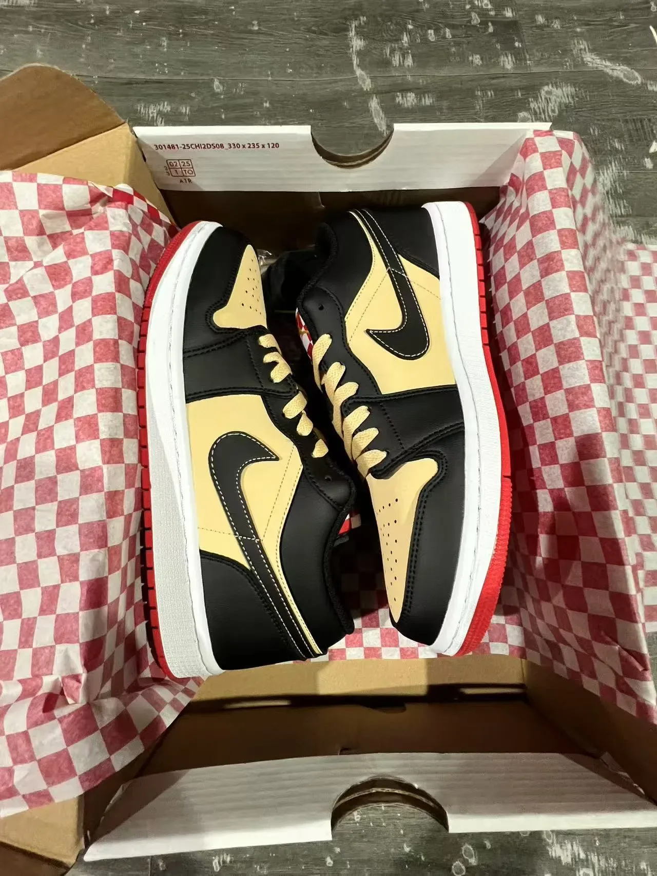 Nike Black Beige Low-Top Leather-and-Synthetic Upper Lifestyle Sneakers 9