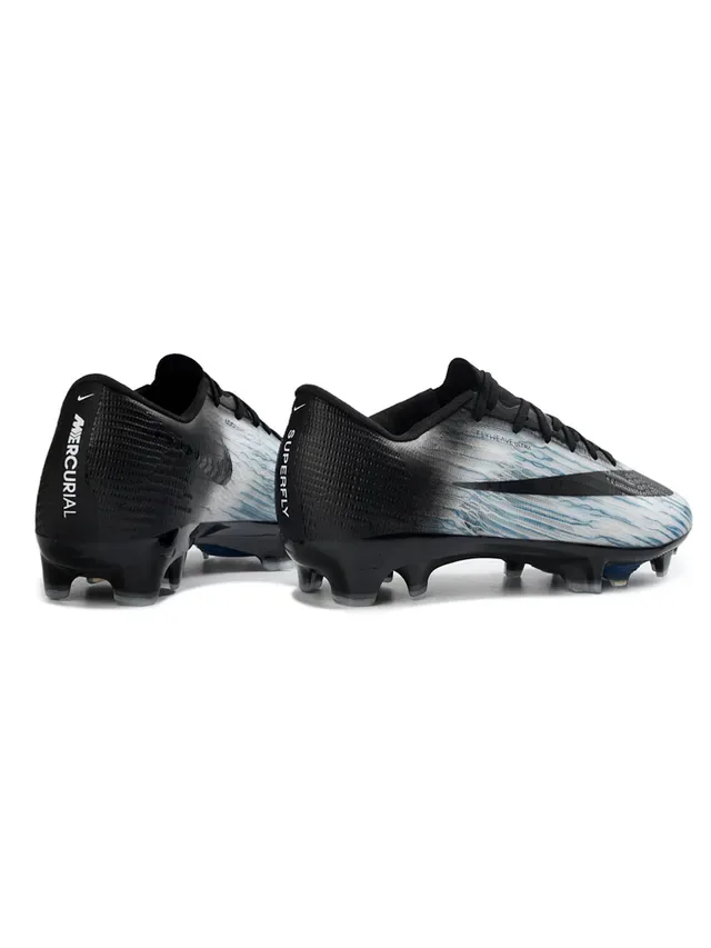 Nike Chaussures de football noires et bleues à coupe basse avec upper Flyweave pour terrain ferme 5