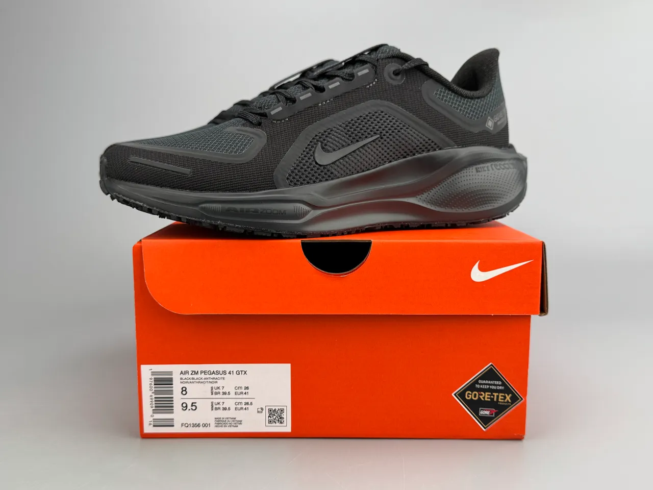 Nike Black Monochrome Engineered Mesh Upper Running Shoes 2