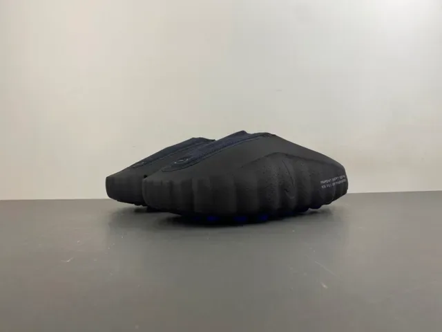Nike Black Navy Molded Rubber Sole Perforated Upper Sandals 8