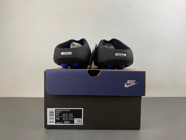 Nike Black Navy Molded Rubber Sole Perforated Upper Sandals 15