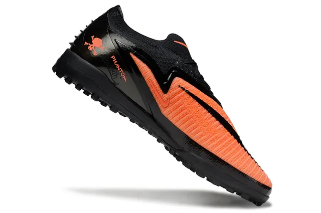 Nike Chaussures de football Turf Noir Orange Upper Knit à Profil Bas Système de Lacets Asymétrique 2