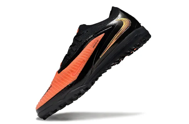 Nike Chaussures de football Turf Noir Orange Upper Knit à Profil Bas Système de Lacets Asymétrique 3