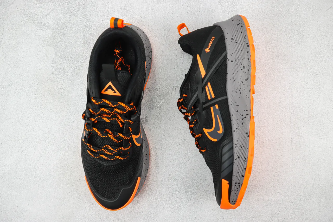Nike Chaussures de course Noires et Oranges avec Upper en Maille et Synthétique Imperméables GORE-TEX 3
