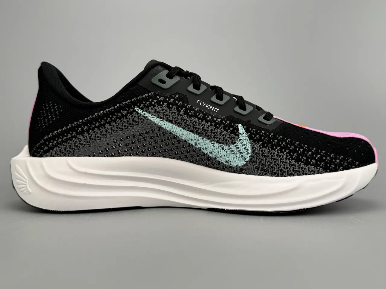 Nike Black Pink Engineered Knit Upper Full-Length ZoomX Midsole Running Shoes 10
