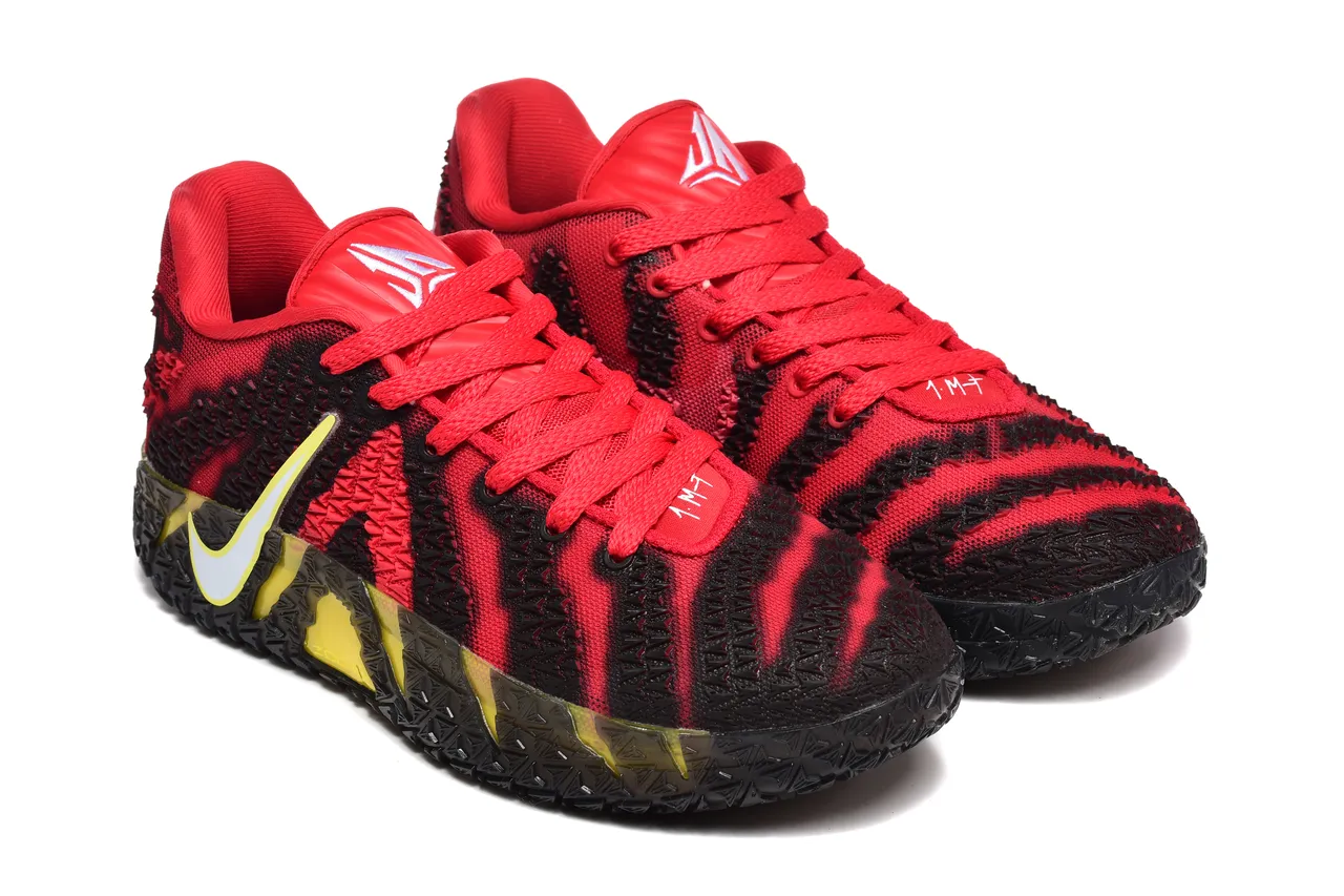 Nike Black Red Engineered Knit Upper Striped Pattern Running Shoes 4