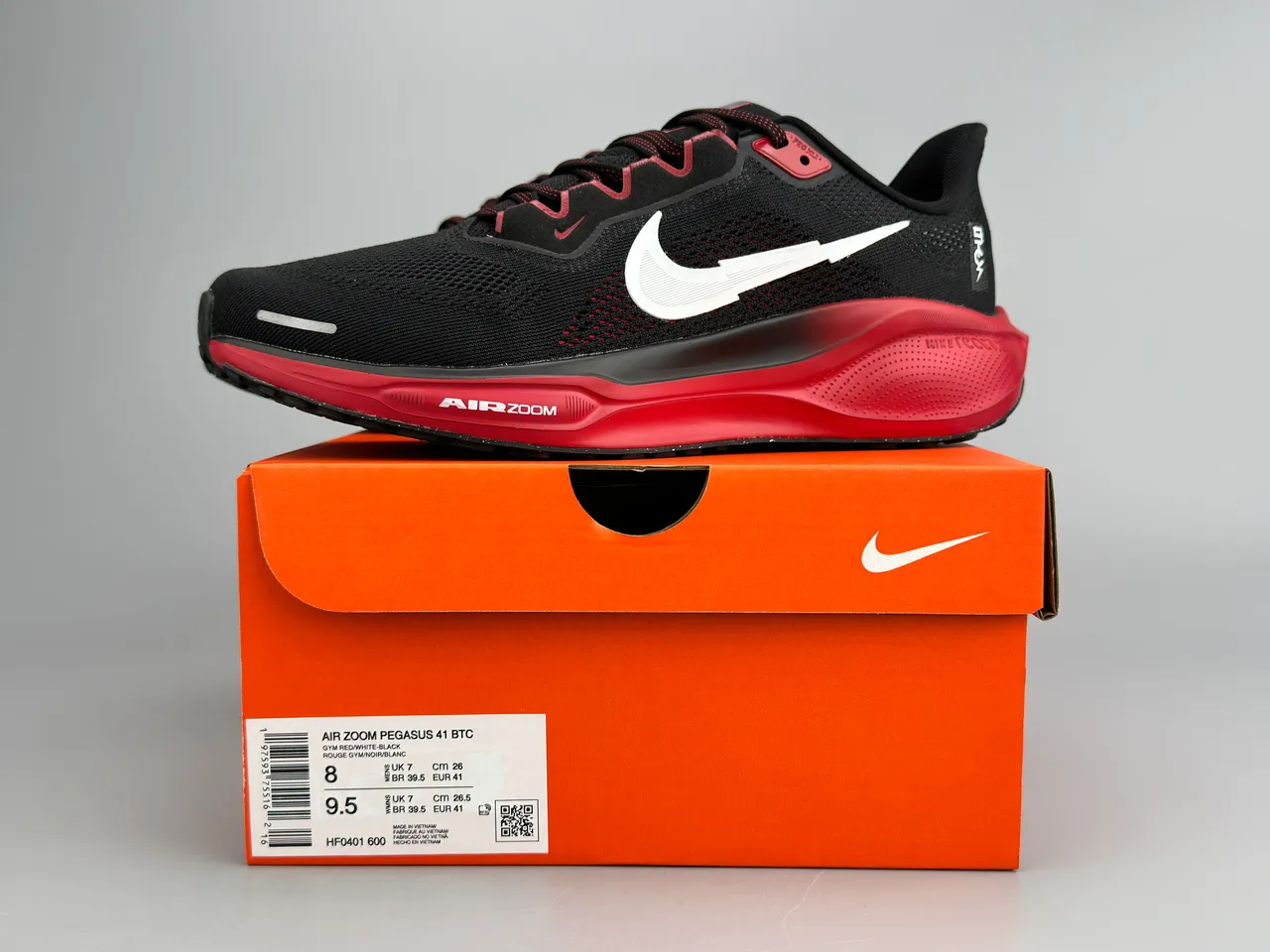 Nike Black Red Engineered Mesh Upper Gradient Midsole Running Shoes 2