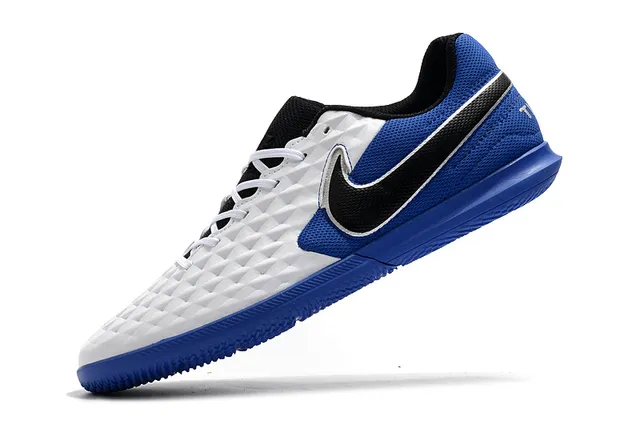 Nike Noir Rouge tige quiltée texturée diamant col bas chaussures de football indoor 8