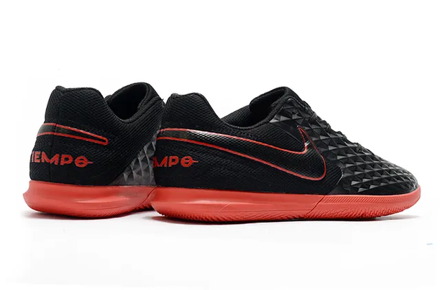 Nike Noir Rouge tige quiltée texturée diamant col bas chaussures de football indoor 12