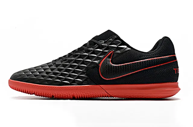 Nike Noir Rouge tige quiltée texturée diamant col bas chaussures de football indoor 14