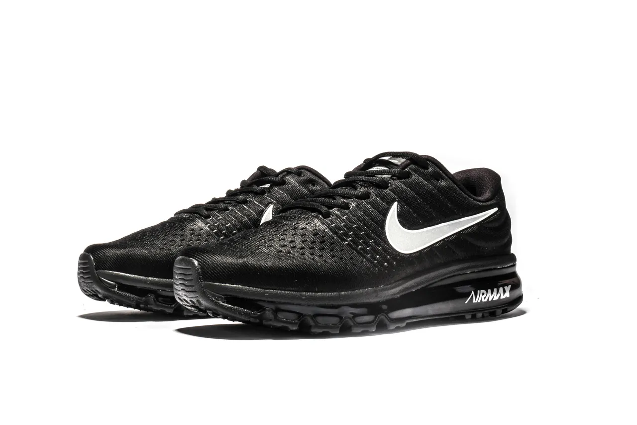 Nike Black Silver Engineered Knit Upper Full-Length Visible Air Max Unit Running Shoes 11