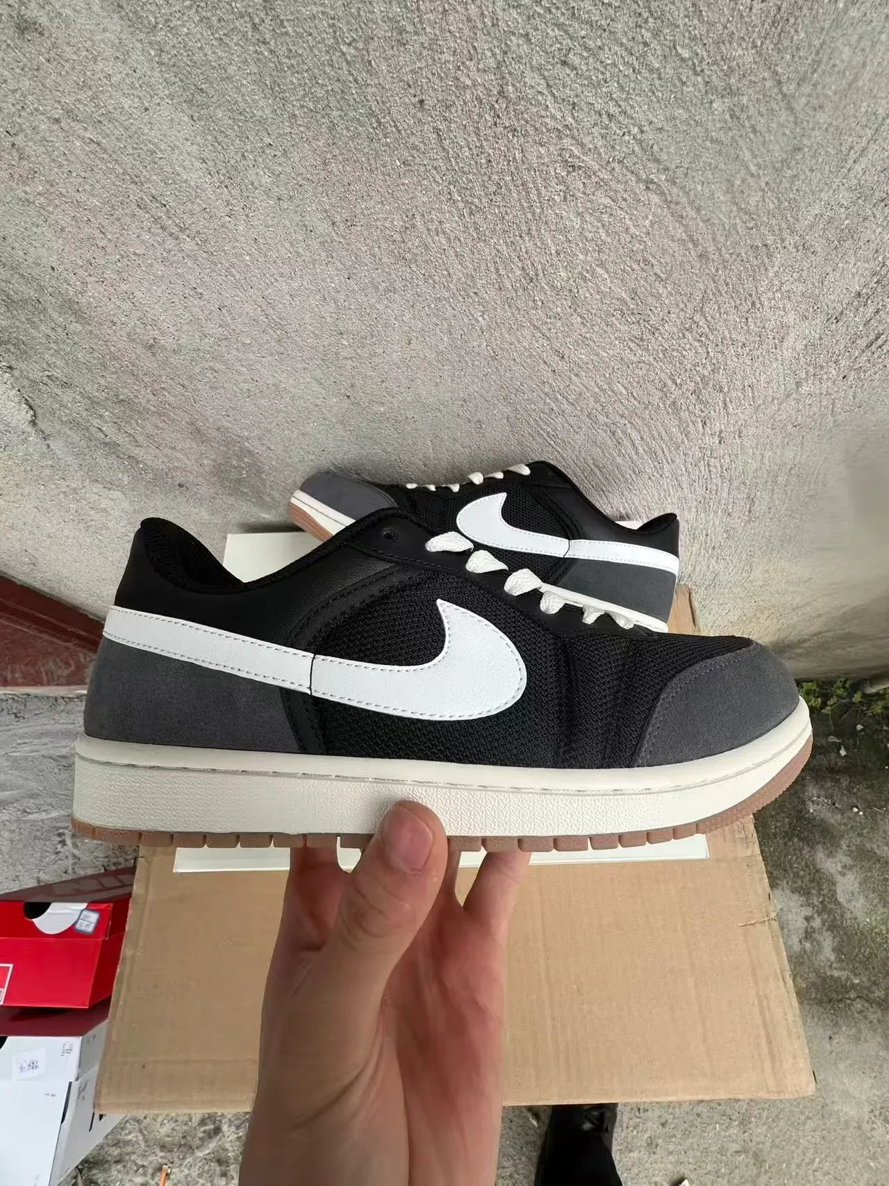 Nike Tênis Lifestyle Preto Branco de Baixo com Parte Superior de Camurça e Malha 6
