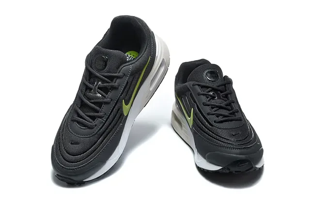 Nike Black White Mesh And Synthetic Upper Visible Air Cushioning Unit Lifestyle Sneakers 3