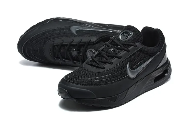 Nike Black White Mesh And Synthetic Upper Visible Air Cushioning Unit Lifestyle Sneakers 22