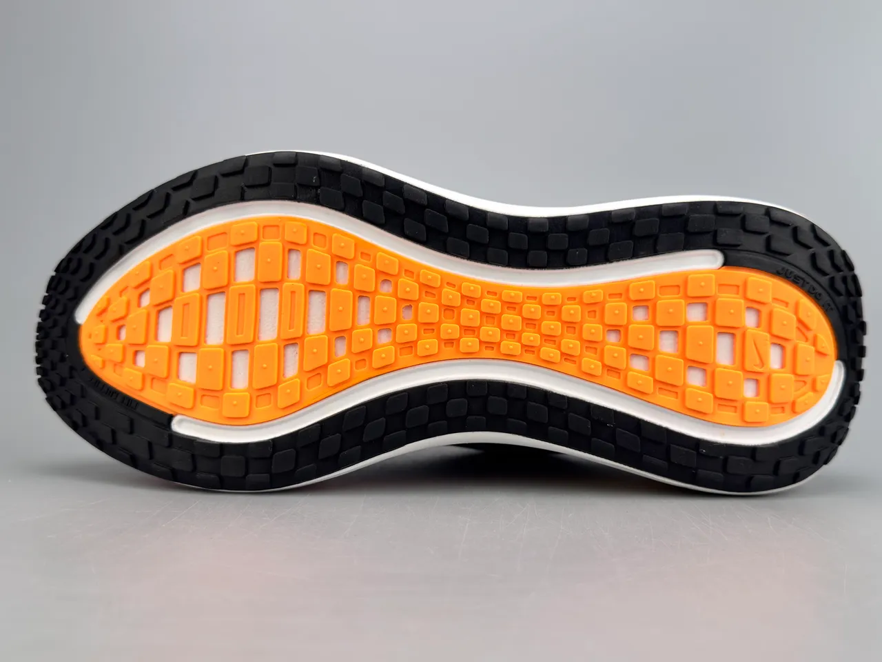Nike Blue Orange Engineered Mesh Upper Wave-Shaped ZoomX Midsole Running Shoes 4