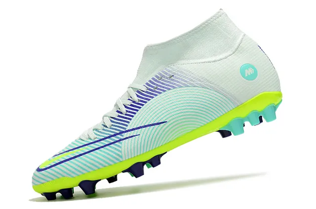 Nike Chuteiras de futebol azul e laranja com corte alto, collar sock-fit, texturizado em grade, upper sintético, para terreno firme 22