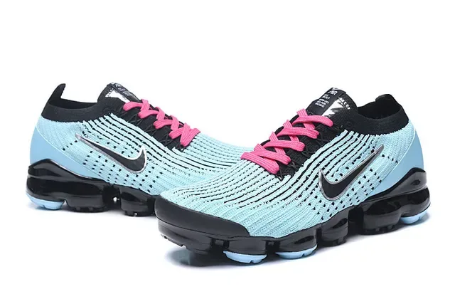 Nike Sneakers Lifestyle Bleues et Roses Flyknit Upper Air Cushioning Visible 4