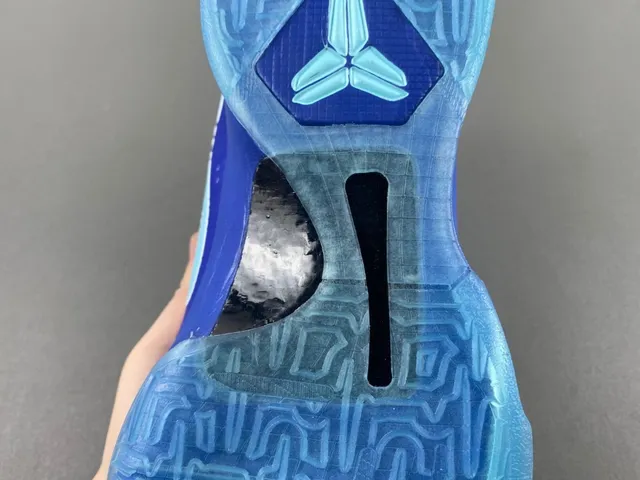 Nike Blue Transparent Low-Top Silhouette Synthetic Cage Upper Basketball Shoes 10