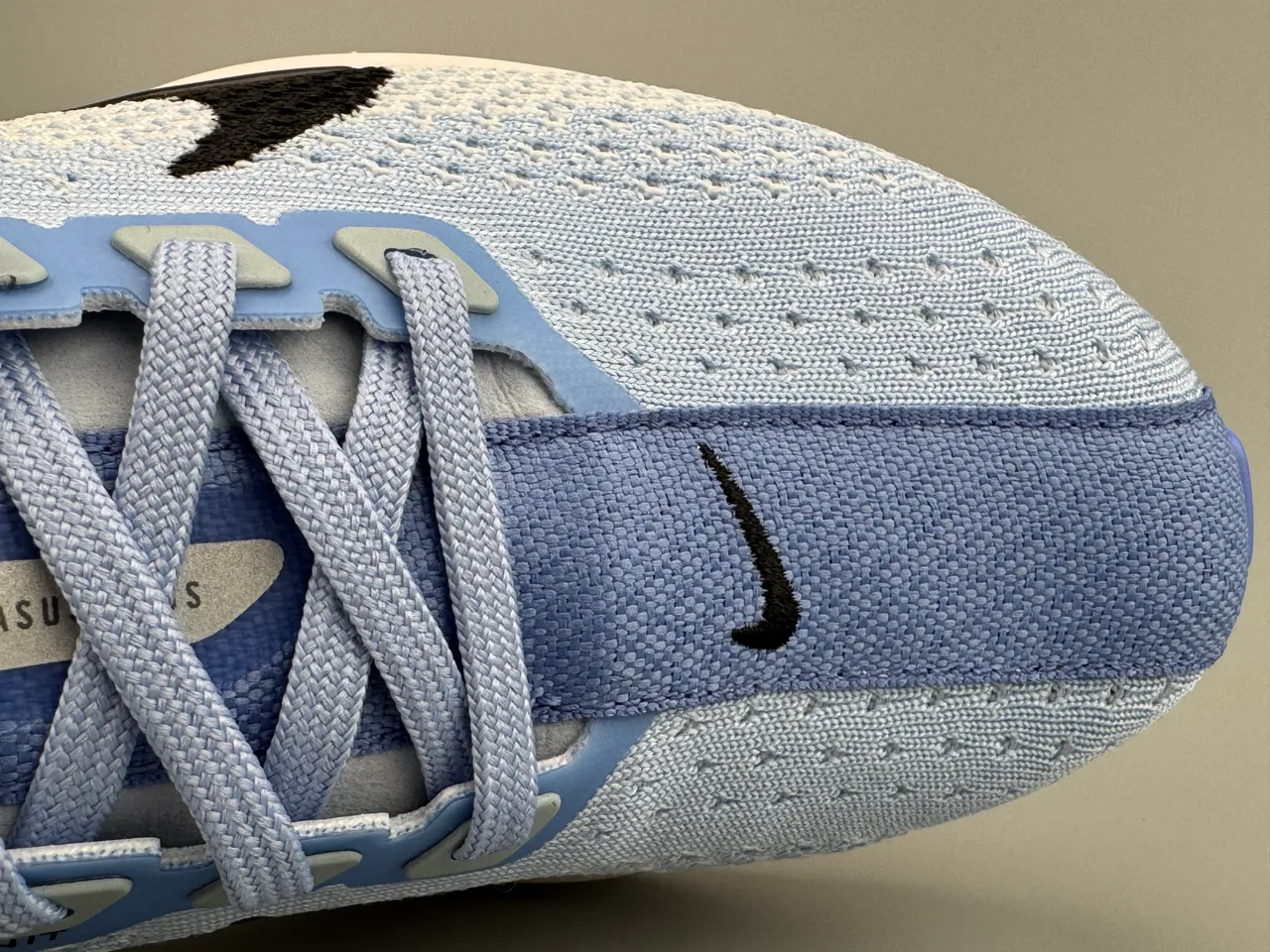 Nike Chaussures de course Bleues Blanches avec Upper en Tricot Engineered, Full-Length ZoomX Midsole 2