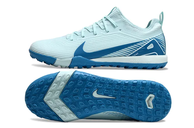 Nike Chaussures de football bleu blanc upper de knit dynamic cage overlay turf 5