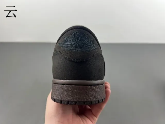 Nike Brown Laceless Slip-On Suede And Leather Panelled Upper Lifestyle Sneakers 4