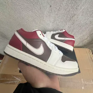 Nike Burgundy Brown Low-Top Leather-Paneled Lifestyle Sneakers