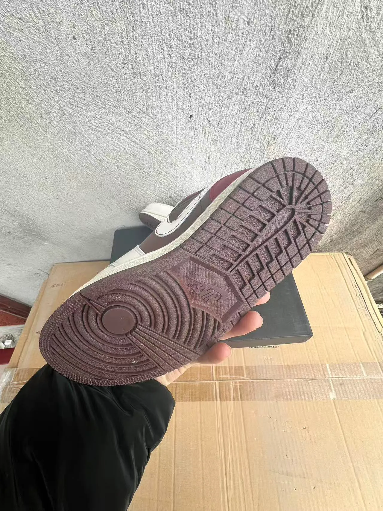 Nike Burgundy Brown Low-Top Leather-Paneled Lifestyle Sneakers 6