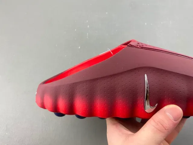 Nike Burgundy Red Molded Rubber Sole Scalloped Edge Clog 3