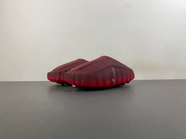 Nike Burgundy Red Molded Rubber Sole Scalloped Edge Clog 8