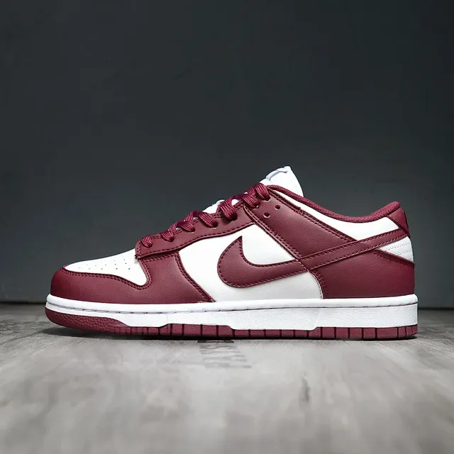 Nike Dunk Low Bordeaux et Blanc Sneakers Lifestyle 7