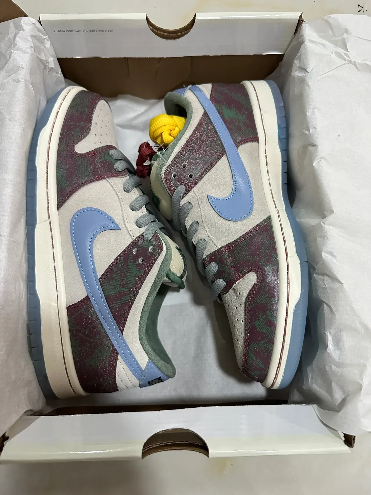 Tênis Nike Dunk Low Maroon Green Camo Lifestyle 8
