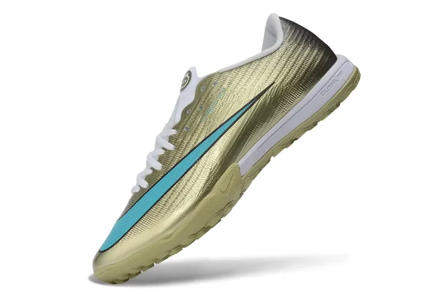 Nike Chaussures de football Turf avec upper texturé métallique Gold Blue et accent Swoosh Turquoise 3