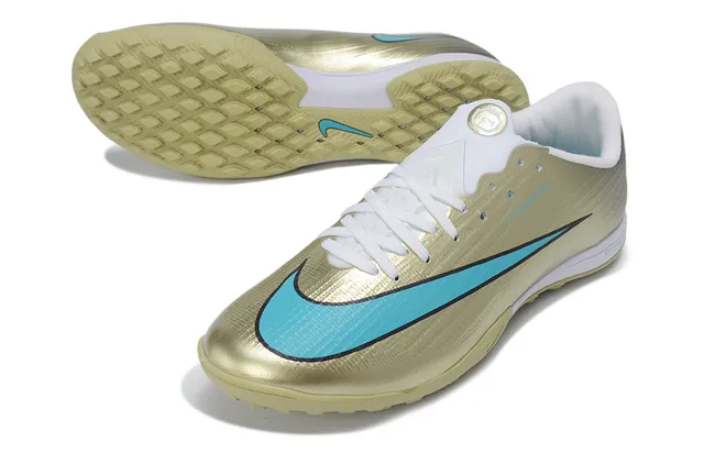 Nike Chaussures de football Turf avec upper texturé métallique Gold Blue et accent Swoosh Turquoise 4