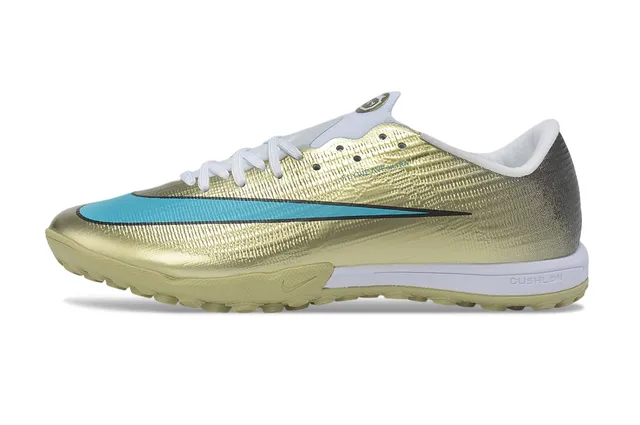 Nike Chaussures de football Turf avec upper texturé métallique Gold Blue et accent Swoosh Turquoise 7