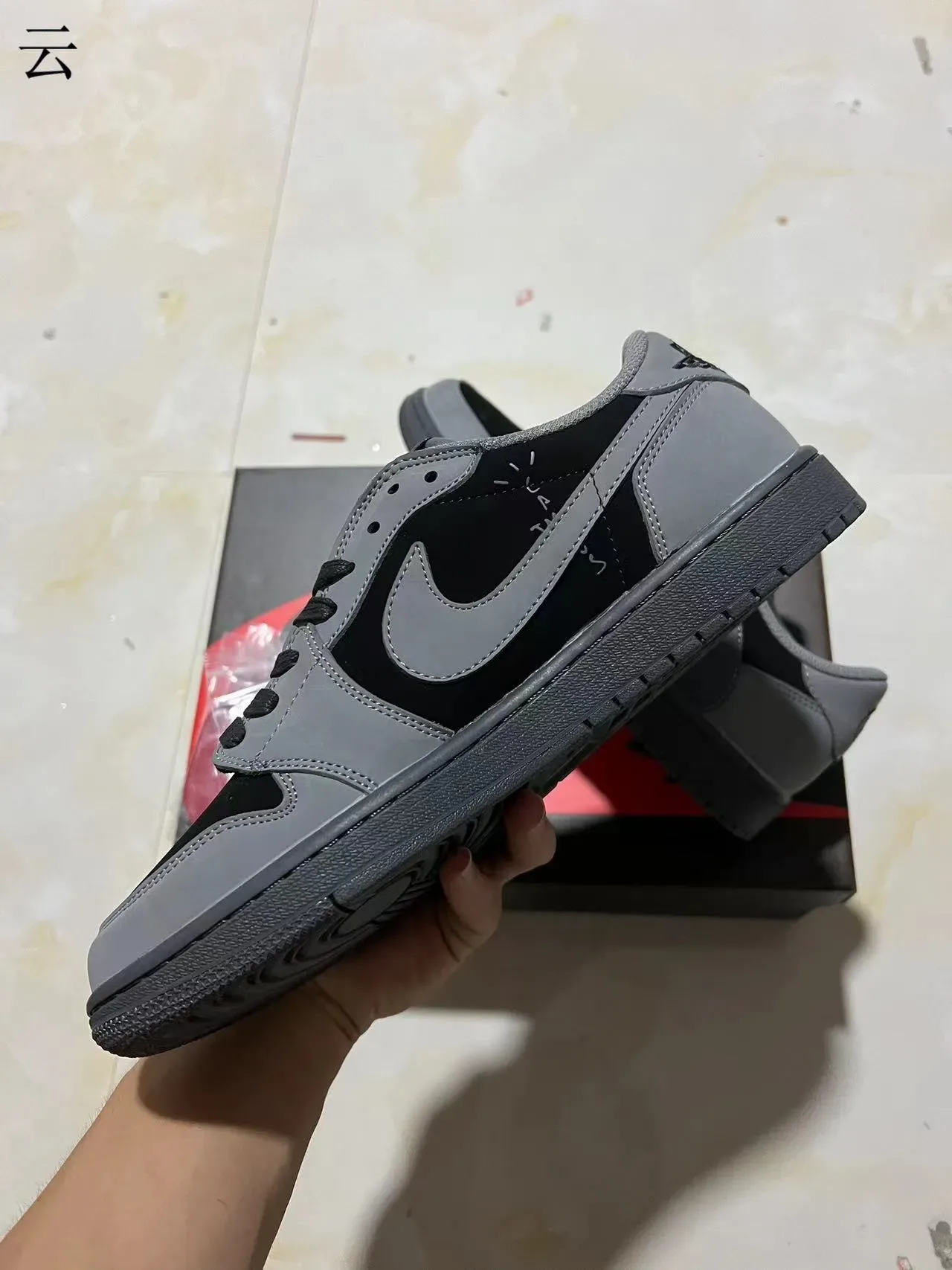 Nike Gray Black Low-Top Layered Overlay Construction Lifestyle Sneakers 5