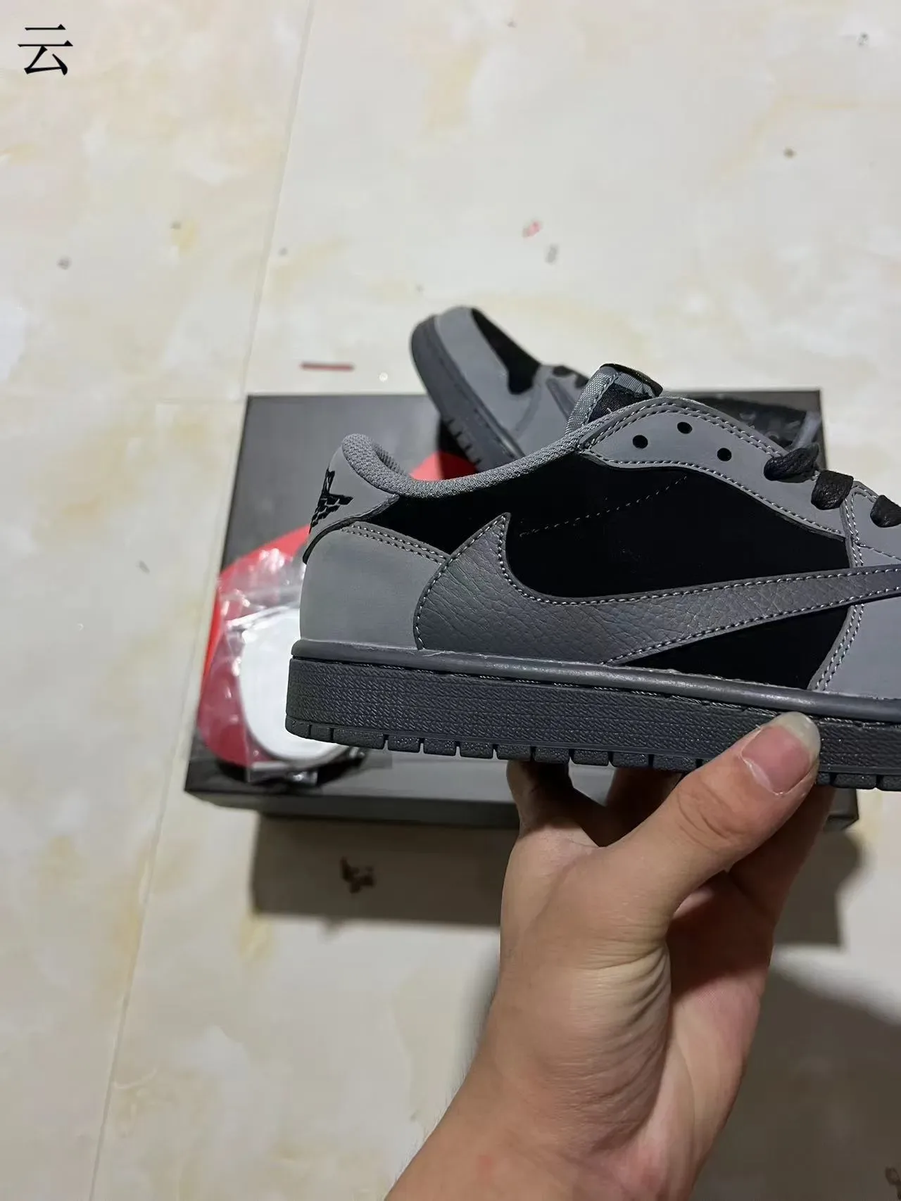 Nike Gray Black Low-Top Layered Overlay Construction Lifestyle Sneakers 7