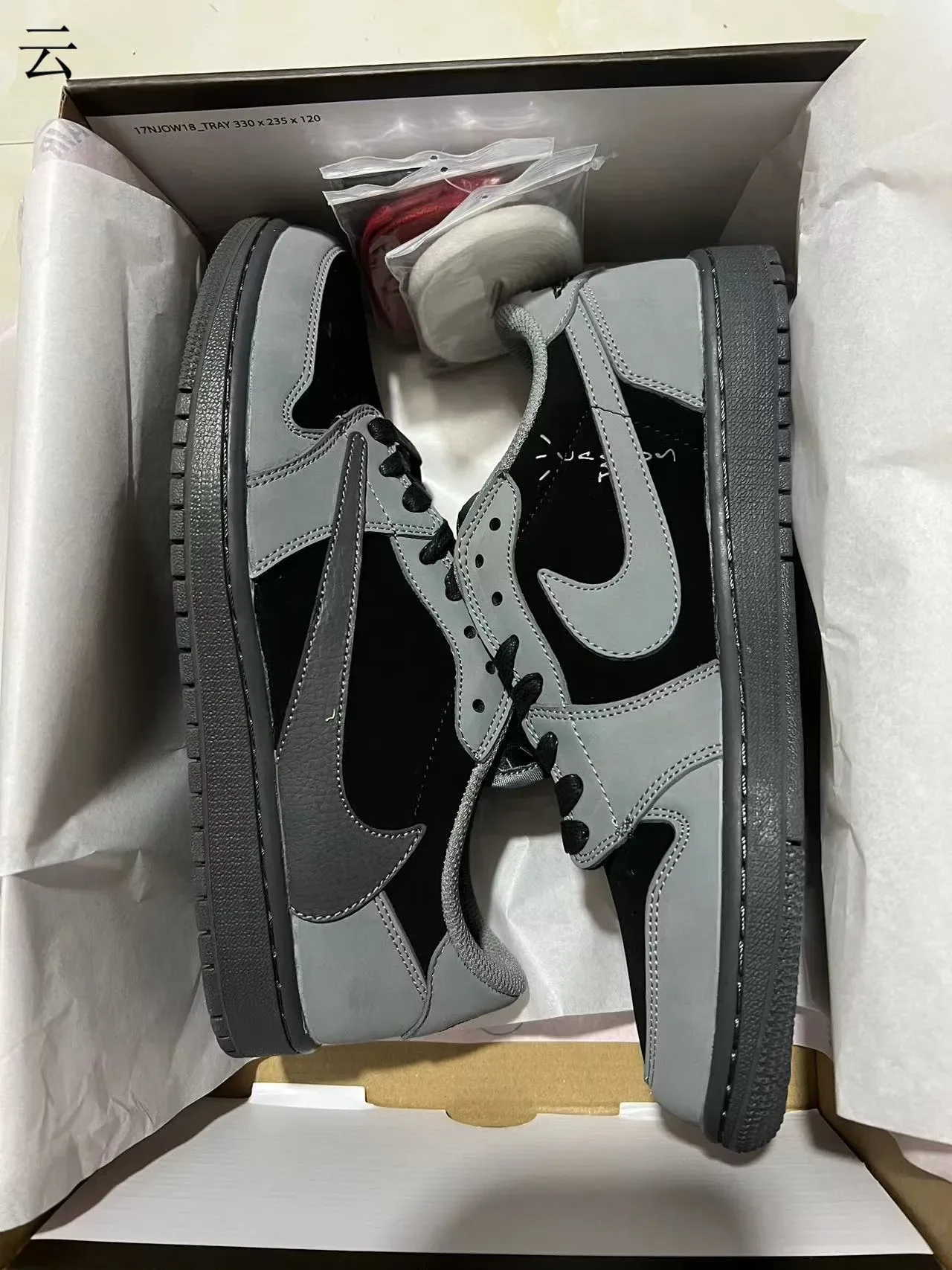 Nike Gray Black Low-Top Layered Overlay Construction Lifestyle Sneakers 9