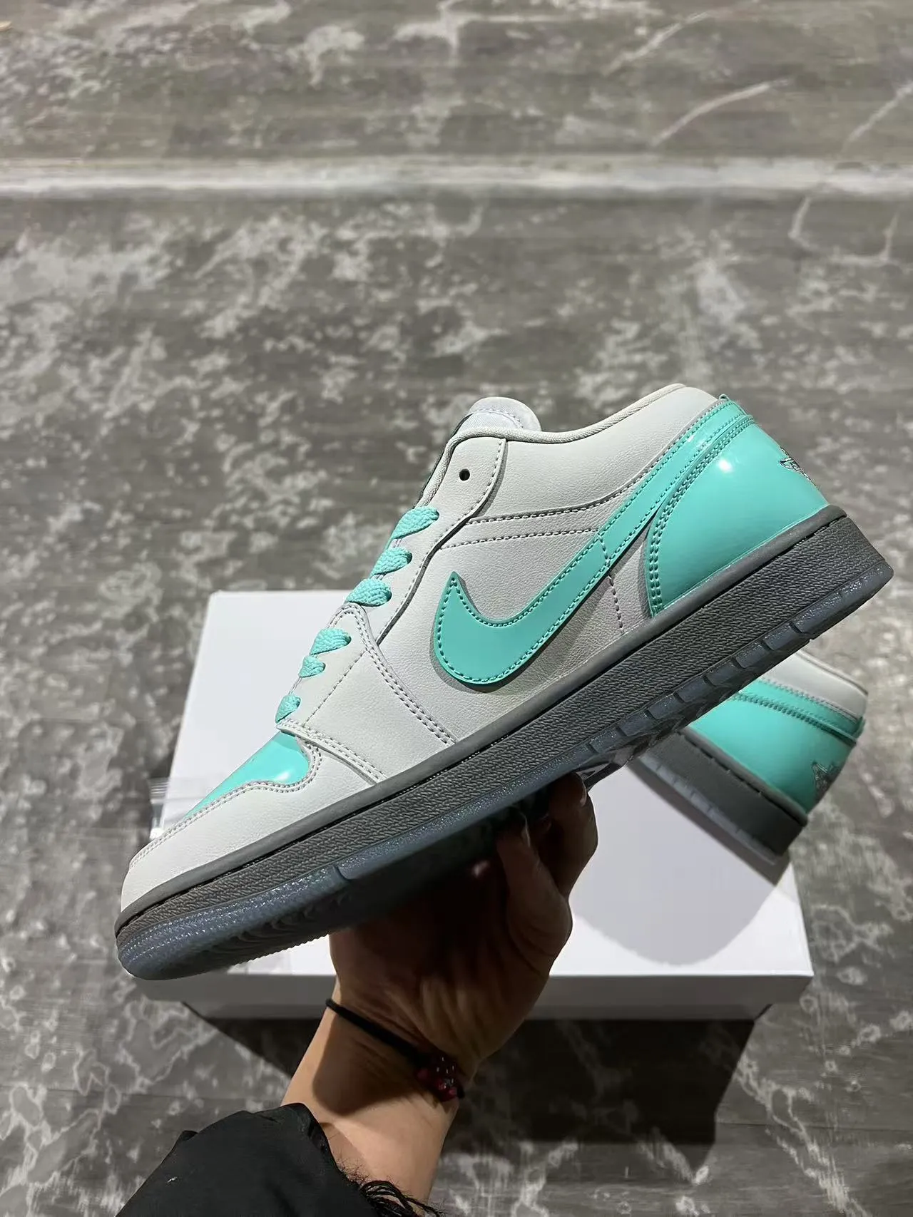 Nike Gray Blue Low-Top Leather Upper Lifestyle Sneakers 5