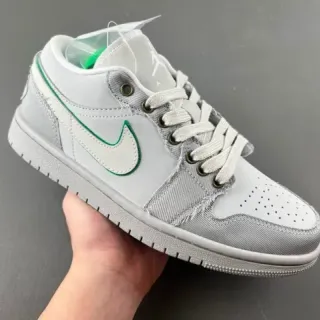 Nike Gray Green Low-Top Deconstructed Textile Upper Lifestyle Sneakers
