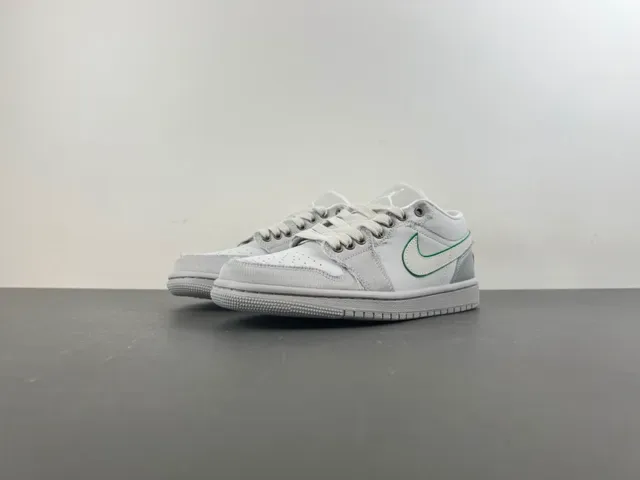Nike Gray Green Low-Top Deconstructed Textile Upper Lifestyle Sneakers 10