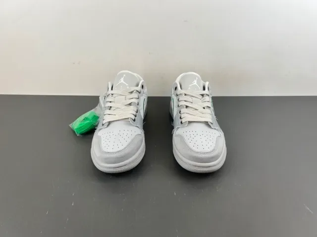 Nike Gray Green Low-Top Deconstructed Textile Upper Lifestyle Sneakers 11