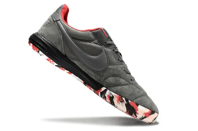 Nike Gray Red Low-Top Suede-Mesh Upper Sneakers 2