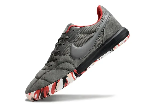 Nike Gray Red Low-Top Suede-Mesh Upper Sneakers 3