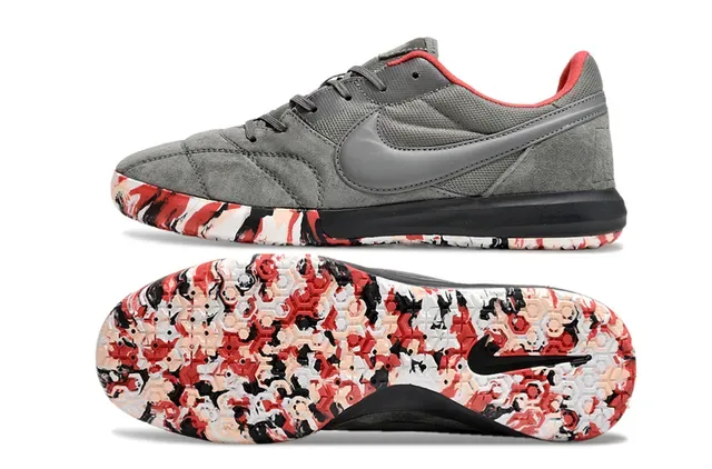 Nike Gray Red Low-Top Suede-Mesh Upper Sneakers 6