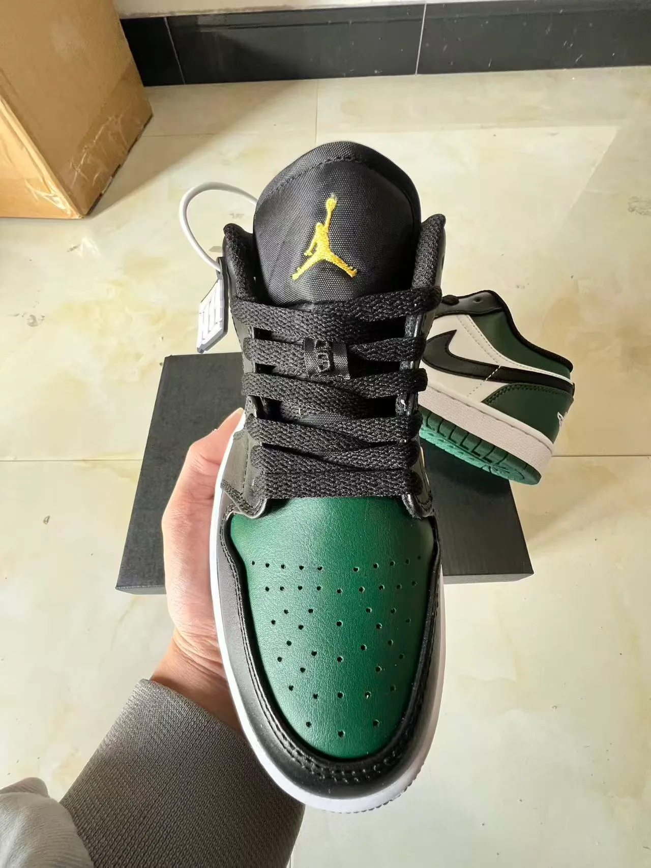 Nike Green Black Low-Top Paneled Leather Lifestyle Sneakers 3