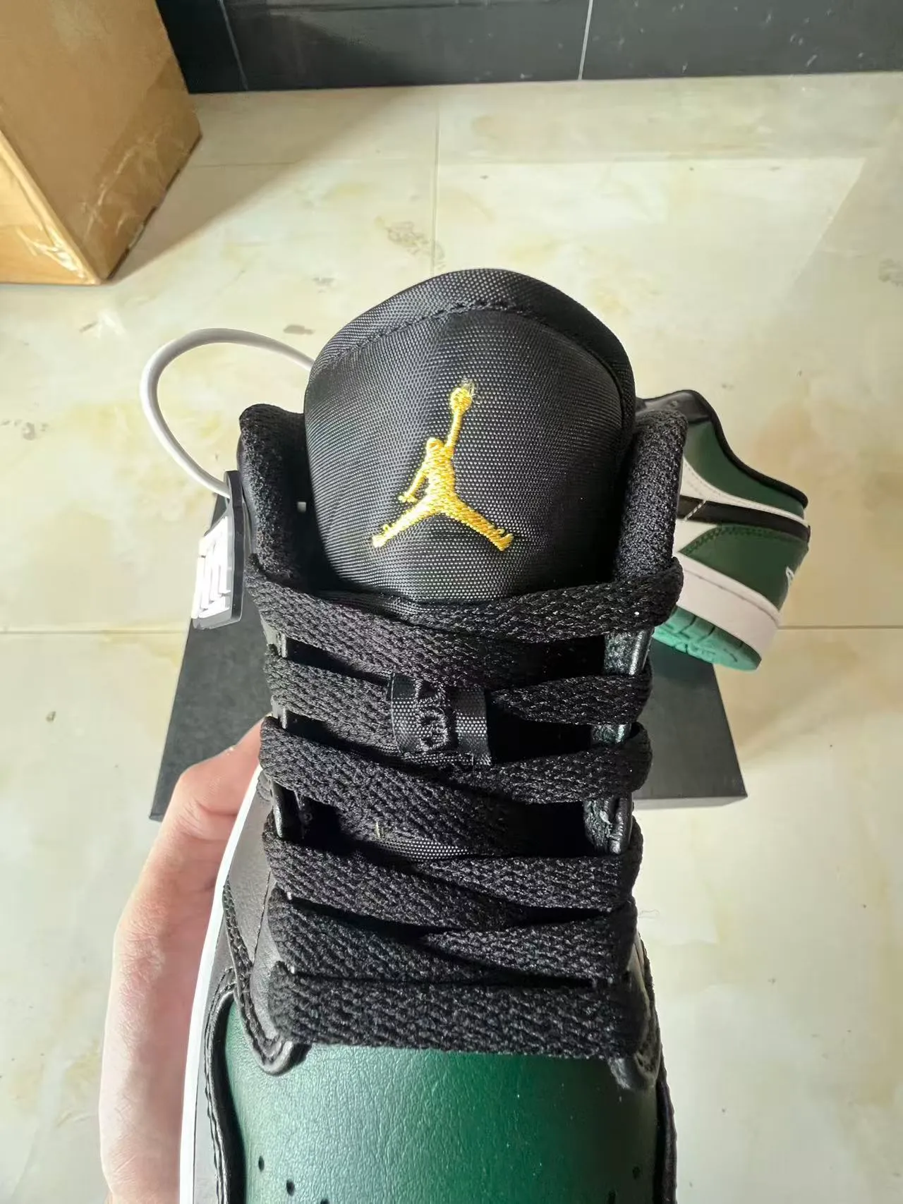 Nike Green Black Low-Top Paneled Leather Lifestyle Sneakers 4