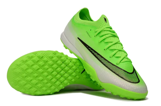 Nike Verde y Blanco Atomknit Knit Upper Gradiente Neón Turf Zapatos de Fútbol 3